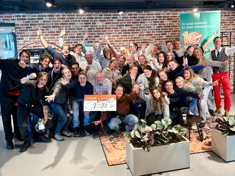 Aankomend leden L.S.V. Minerva zetten zich in voor Support Casper tijdens hun Kennismakingstijd (KMT) en halen €7.838,75 op!